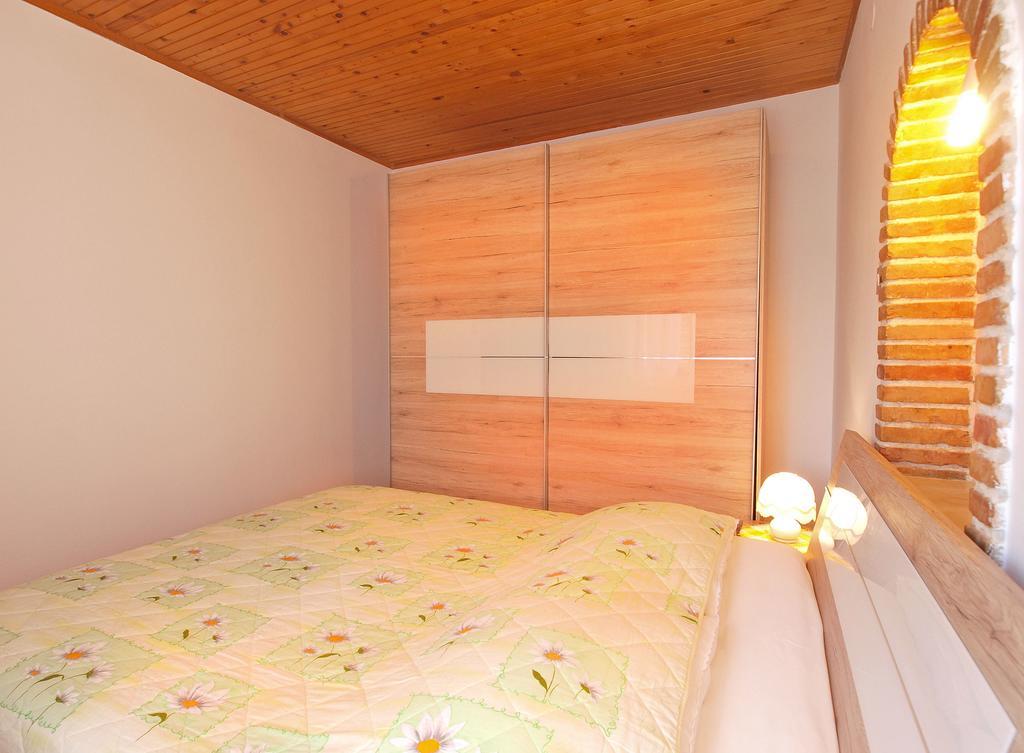 Apartments Milan 1457 Rovinj Ngoại thất bức ảnh